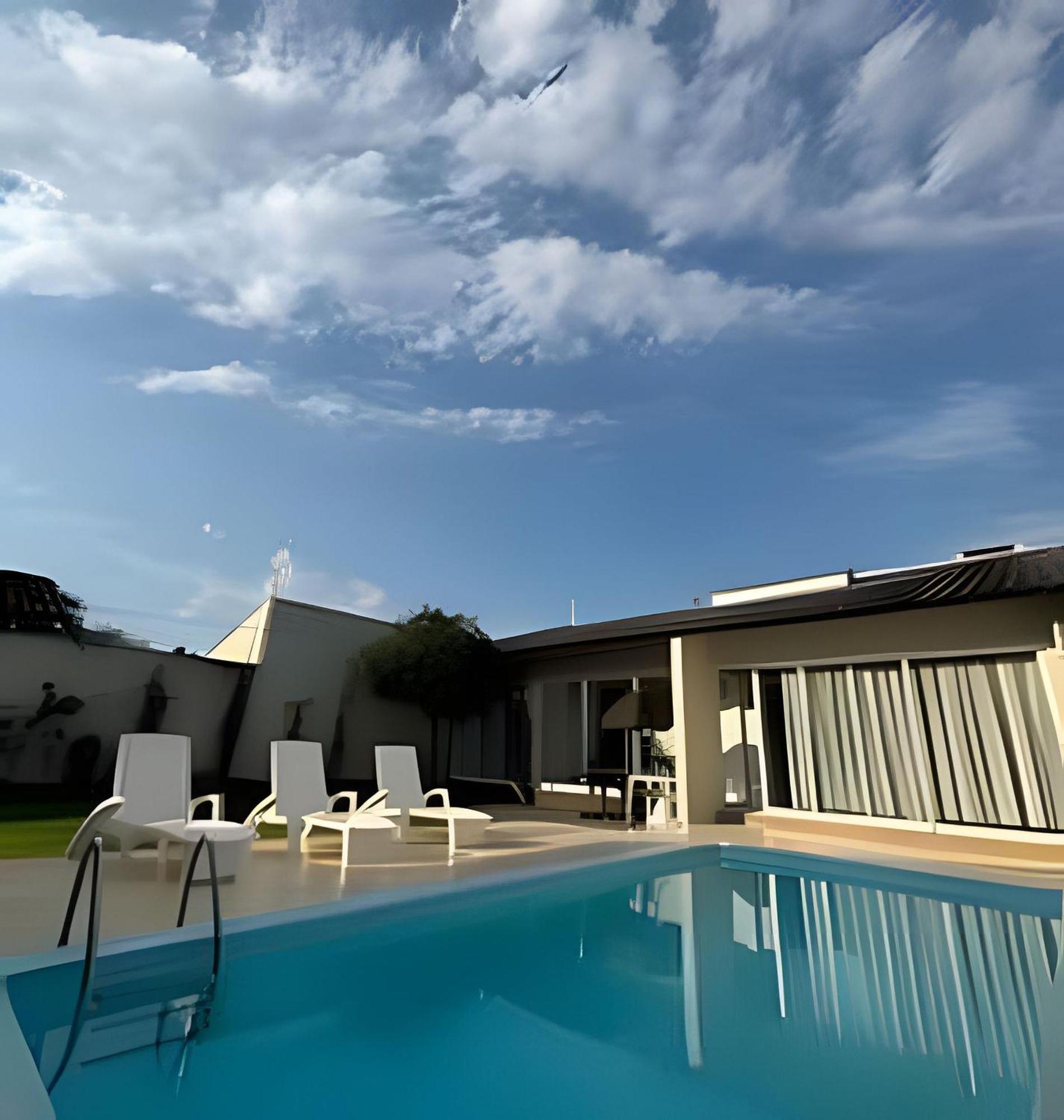Sobrado Com 5 Suite 1 Quarto Piscina Churraqueira Ar Ate 20 Hospede Foz do Iguacu Exterior photo